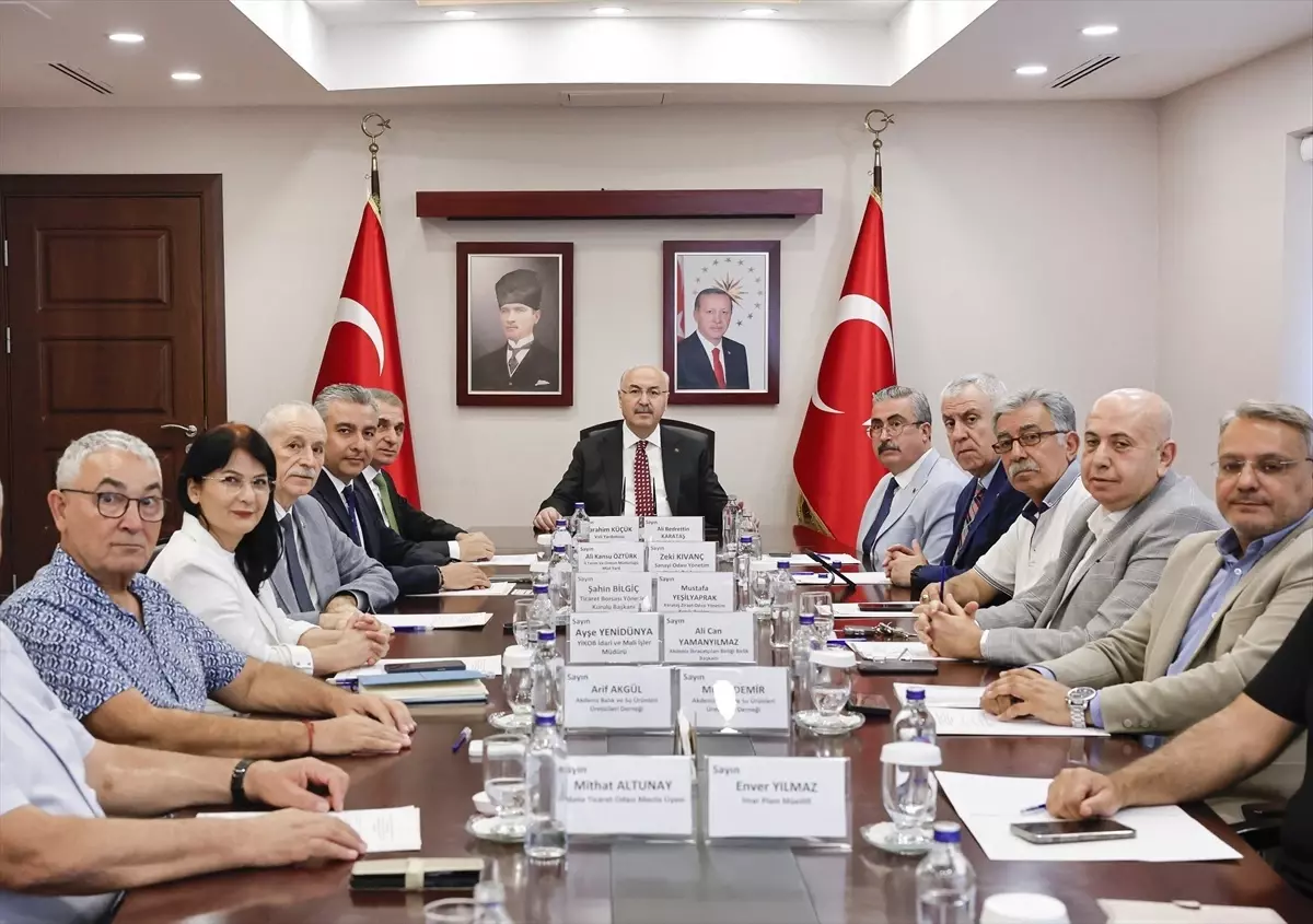 Adana'da Sera Tarıma Dayalı İhtisas OSB Toplantısı Gerçekleşti