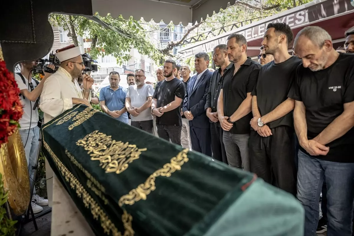 Serdar Topraktepe'nin Ağabeyi Ayhan Topraktepe Son Yolculuğuna Uğurlandı