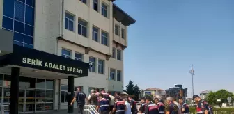 Antalya'nın Serik ilçesinde 7 kişi tutuklandı