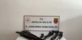 Antalya'da Kaçak Silah Operasyonu: 5 Gözaltı