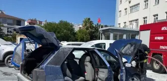 Antalya'da Hastane Otoparkında Otomobil Yangını