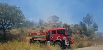 Antalya'da Tarım Arazisindeki Yangın Kontrol Altına Alındı