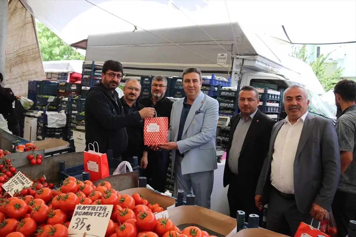 SESOB Başkanı Hakan Demirgil Pazarcıları Ziyaret Etti