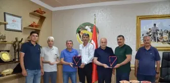 Nizip'te Sezonun İlk Kırmızı Kabuklu Antep Fıstığı Ödüllendirildi