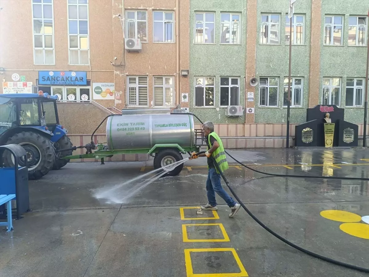 Siirt'te Okullarda Temizlik Çalışmaları Başlatıldı