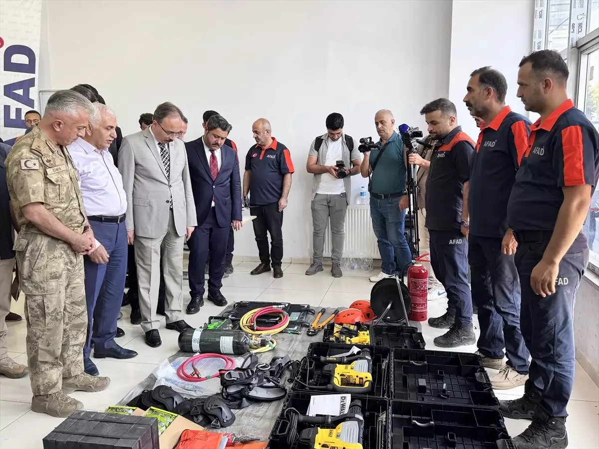 Siirt'te AFAD Gönüllüleri Kimlik Kartı Dağıtıldı