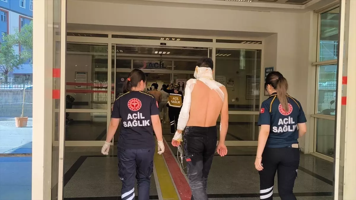 Siirt'te Sondaj Makinesi Yangını: 3 İşçi Yaralandı
