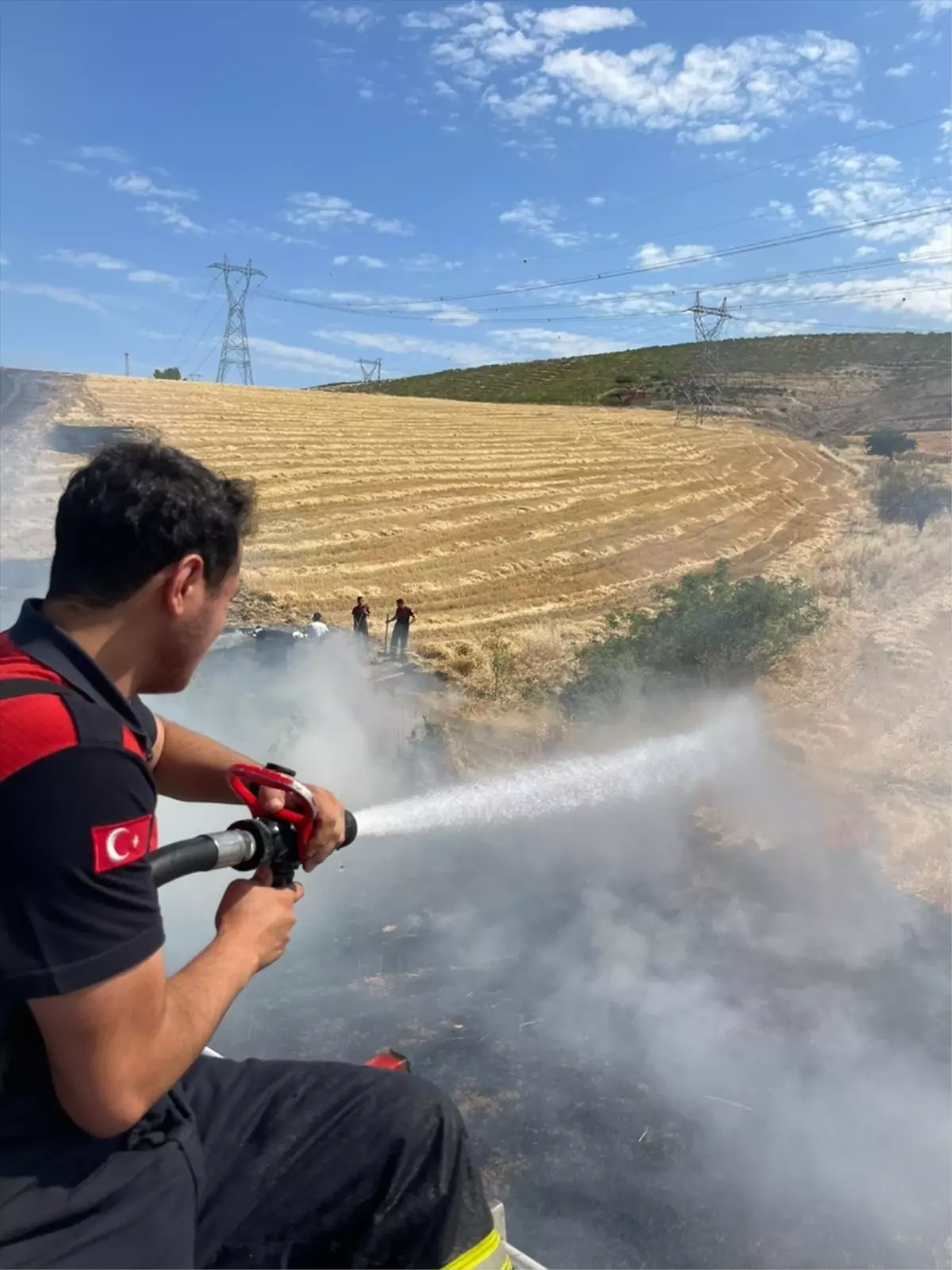 Siirt'te Tarım Alanında Yangın Çıktı
