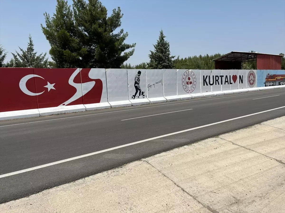 Kurtalan Ekspresi Jandarma Güvenlik Noktasına Resmedildi