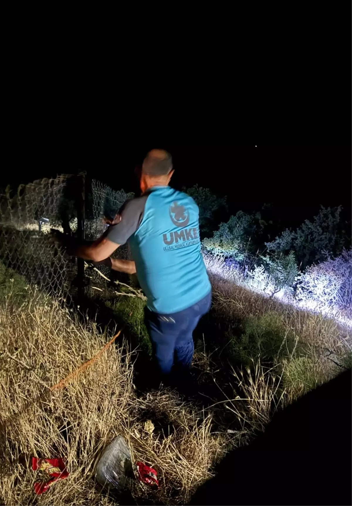 Siirt'te Kayalıktan Düşen Çocuk Kurtarıldı