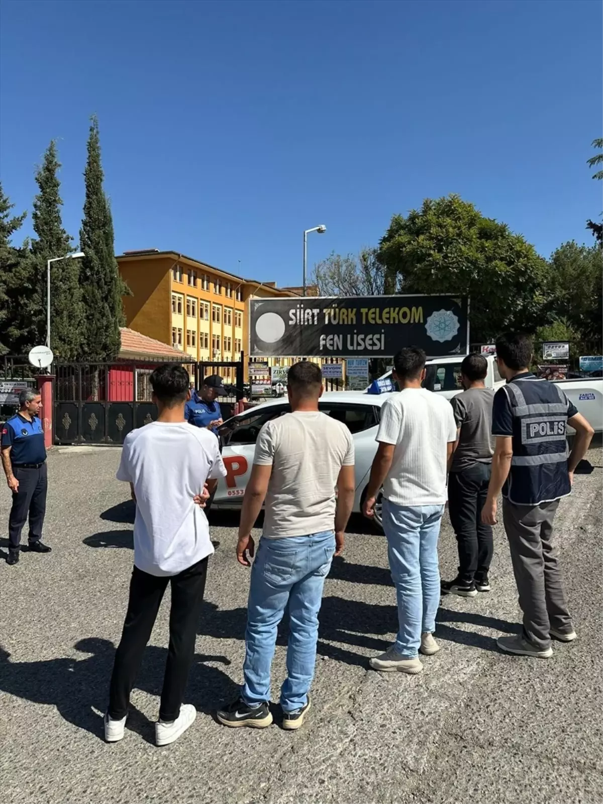 Siirt'te Okul Çevrelerinde Güvenlik Denetimi