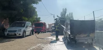 Siirt'te Park Halindeki Otomobilde Yangın Çıktı