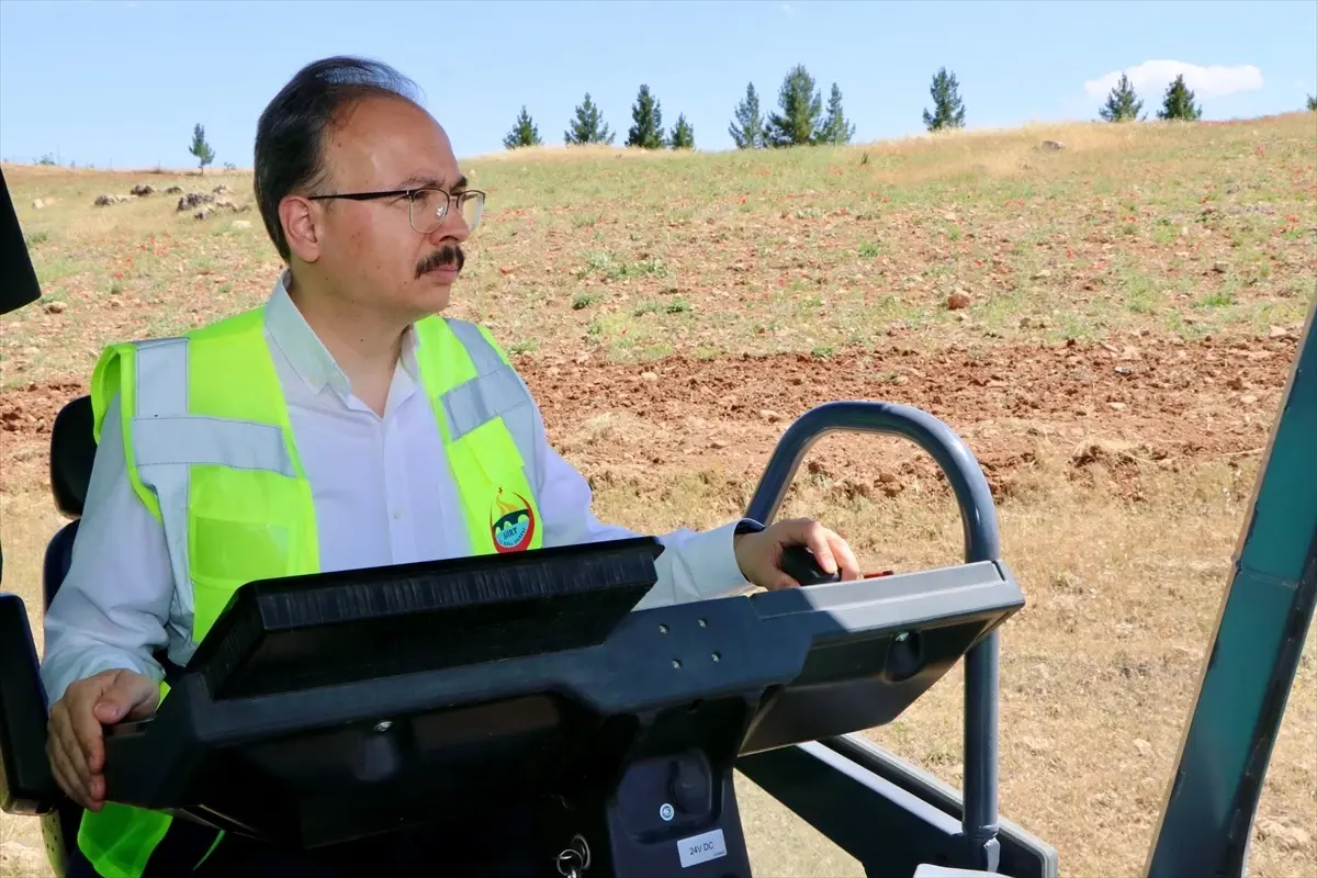 Siirt'te Asfalt Çalışmaları Hız Kesmeden Devam Ediyor