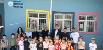 Öğrenciyle Öğretmen Arasındaki Dayanışma: Siirt'te Kitap Kampanyası