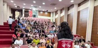 Silopi'de Koruyucu Aile Olmak Konulu Seminer Düzenlendi