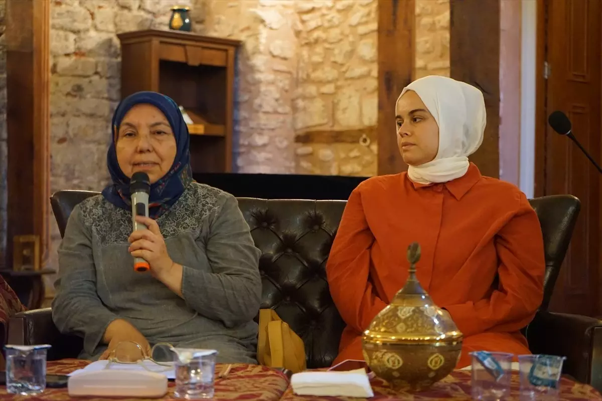 'Sinemada Milli Arayışlar' panelinde Yücel Çakmaklı'nın filmleri ele alındı