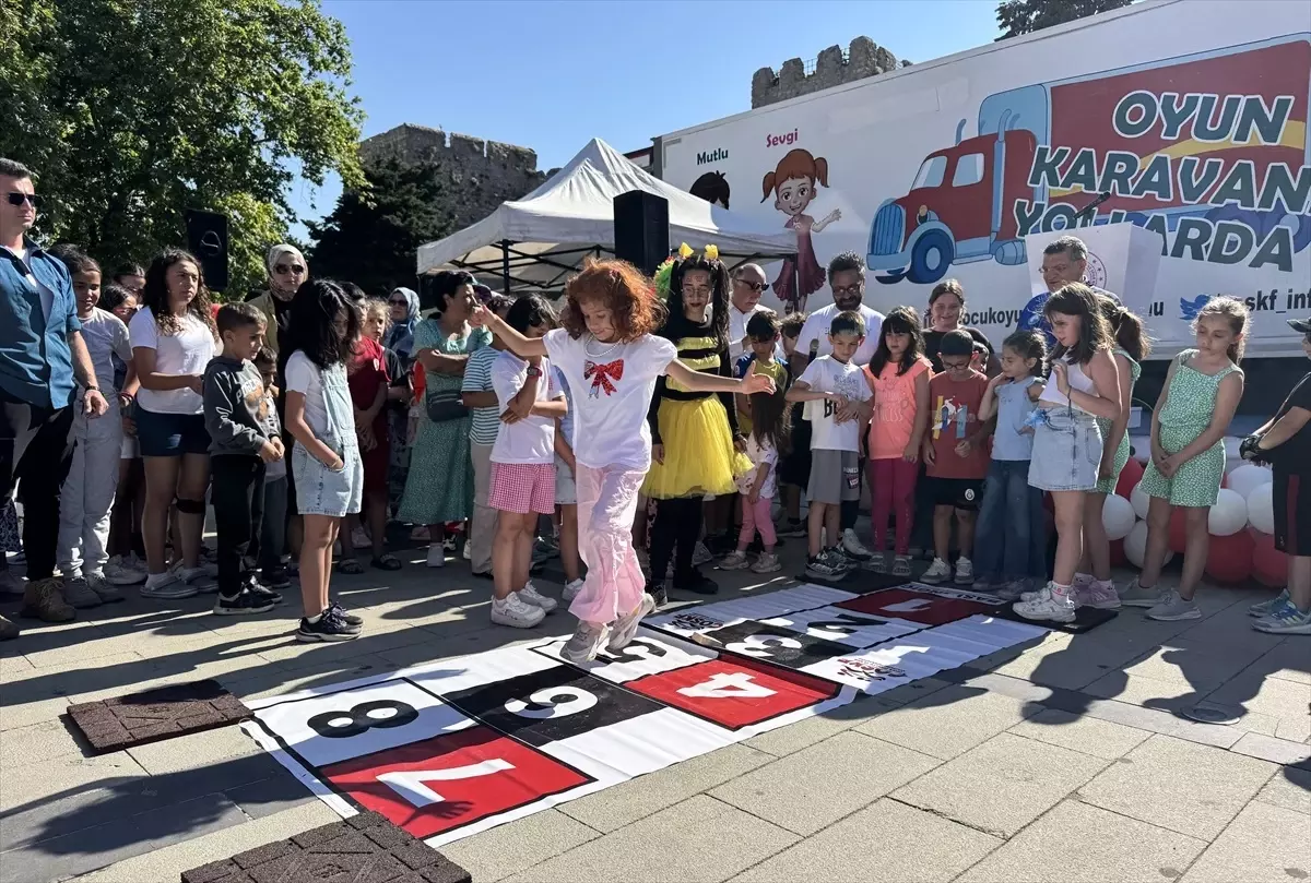 Sinop'ta Geleneksel Çocuk Oyunları Şenliği Başladı