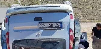 Sinop'ta Otomobil Devrildi: 3 Yaralı