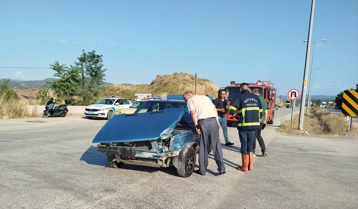 Sinop'ta Çarpışmalı Kaza: Bir Sürücü Yaralandı