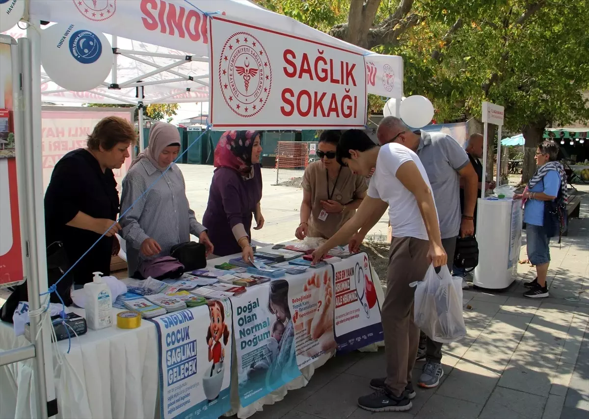 Sinop'ta Halk Sağlığı Haftası Etkinlikleri Kapsamında Sağlık Sokağı Açıldı