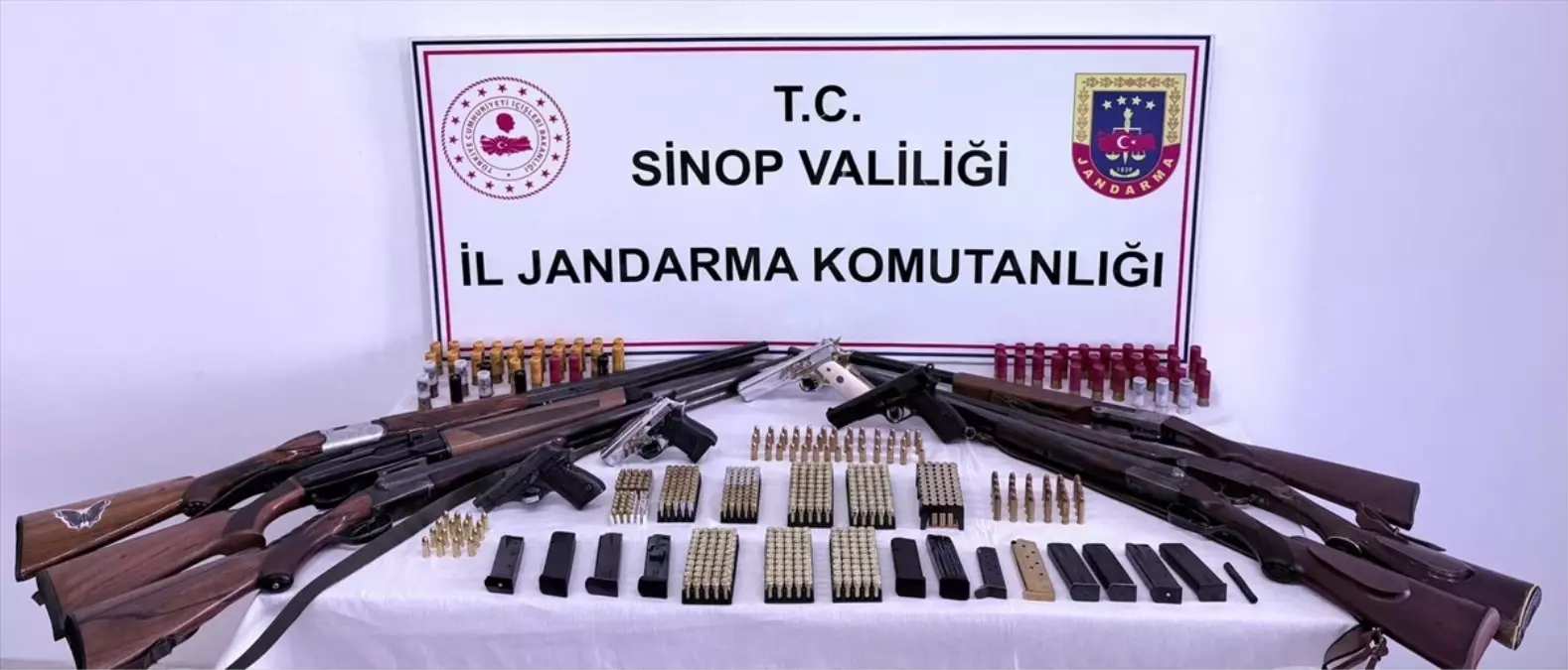 Sinop'ta Silah Kaçakçılığı Operasyonu: 5 Gözaltı