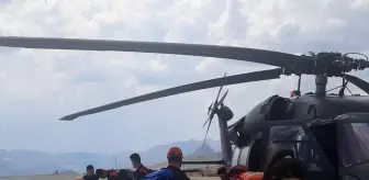 Şırnak'ta Kayalıklardan Düşen İşçi Askeri Helikopterle Kurtarıldı