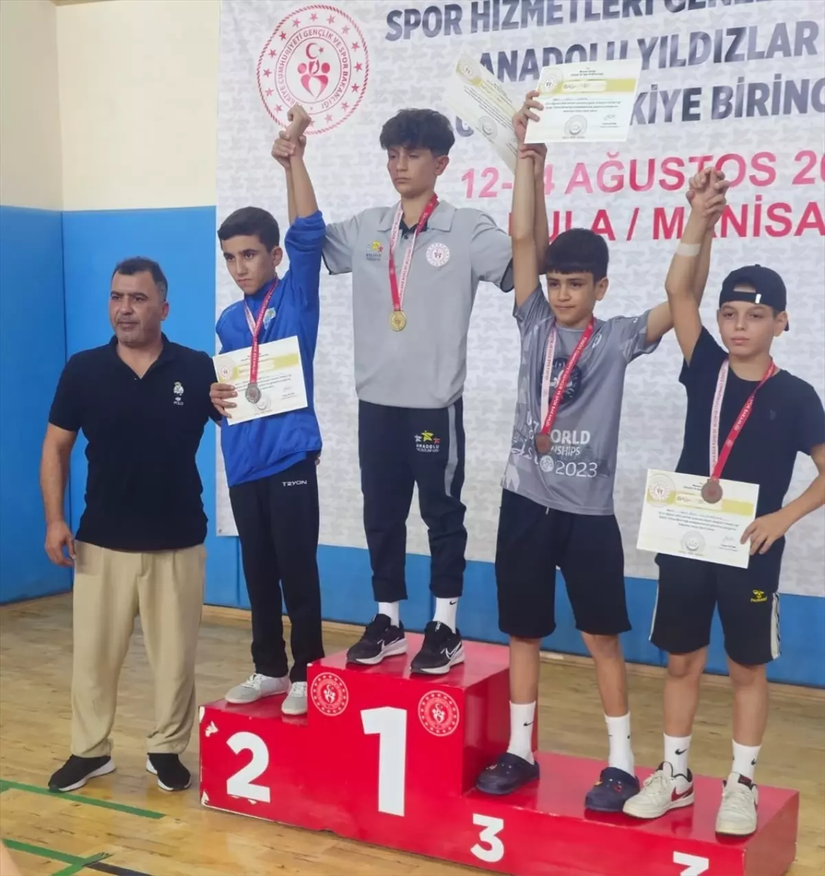 Ahmet Enüştekin Anadolu Yıldızlar Ligi'nde İkincilik Elde Etti