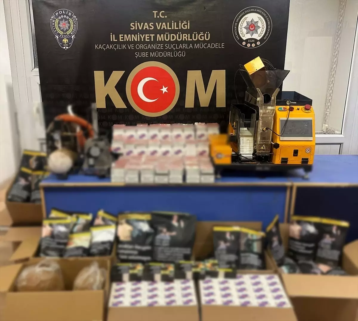 Sivas'ta Kaçak Tütün Operasyonu: 94 Bin 960 Makaron Ele Geçirildi