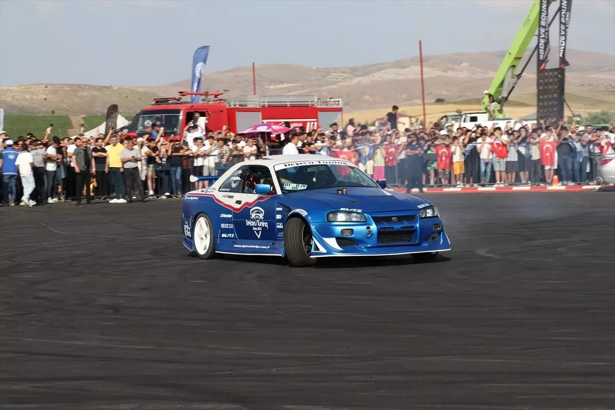 Sivas'ta Drift Tutkunları İçin Özel Pist Açıldı