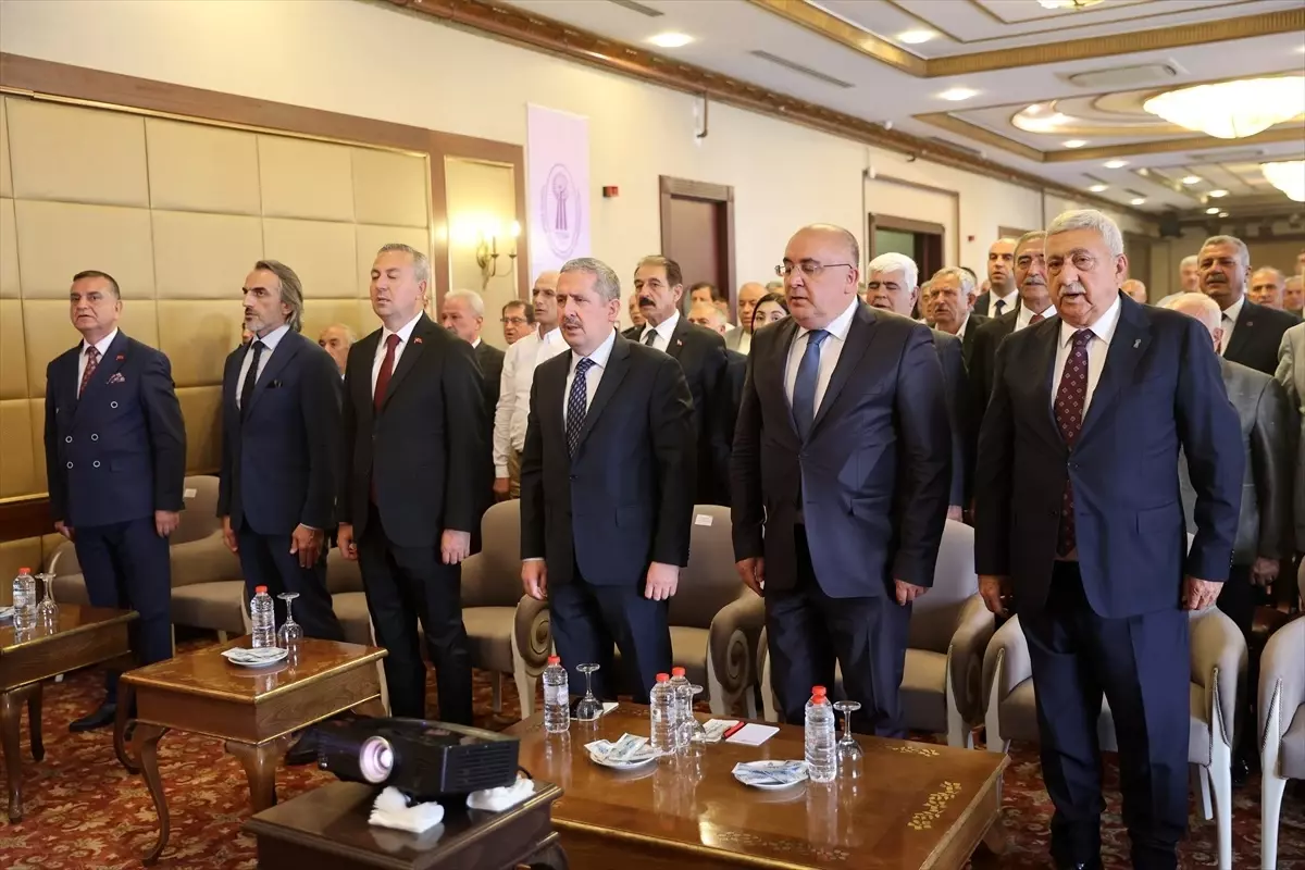 Esnaf ve Sanatkarlar Meslek Kuruluşları Bölge Toplantısı Sivas'ta Gerçekleştirildi