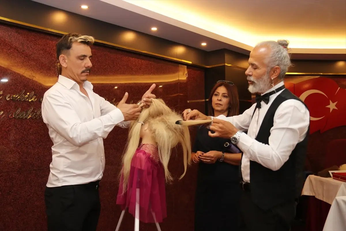 Sivas'ta Kadın Kuaförlerine Topuz Saç Eğitimi