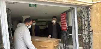 Kırım Kongo Kanamalı Ateşinden Bir Kadın Hayatını Kaybetti