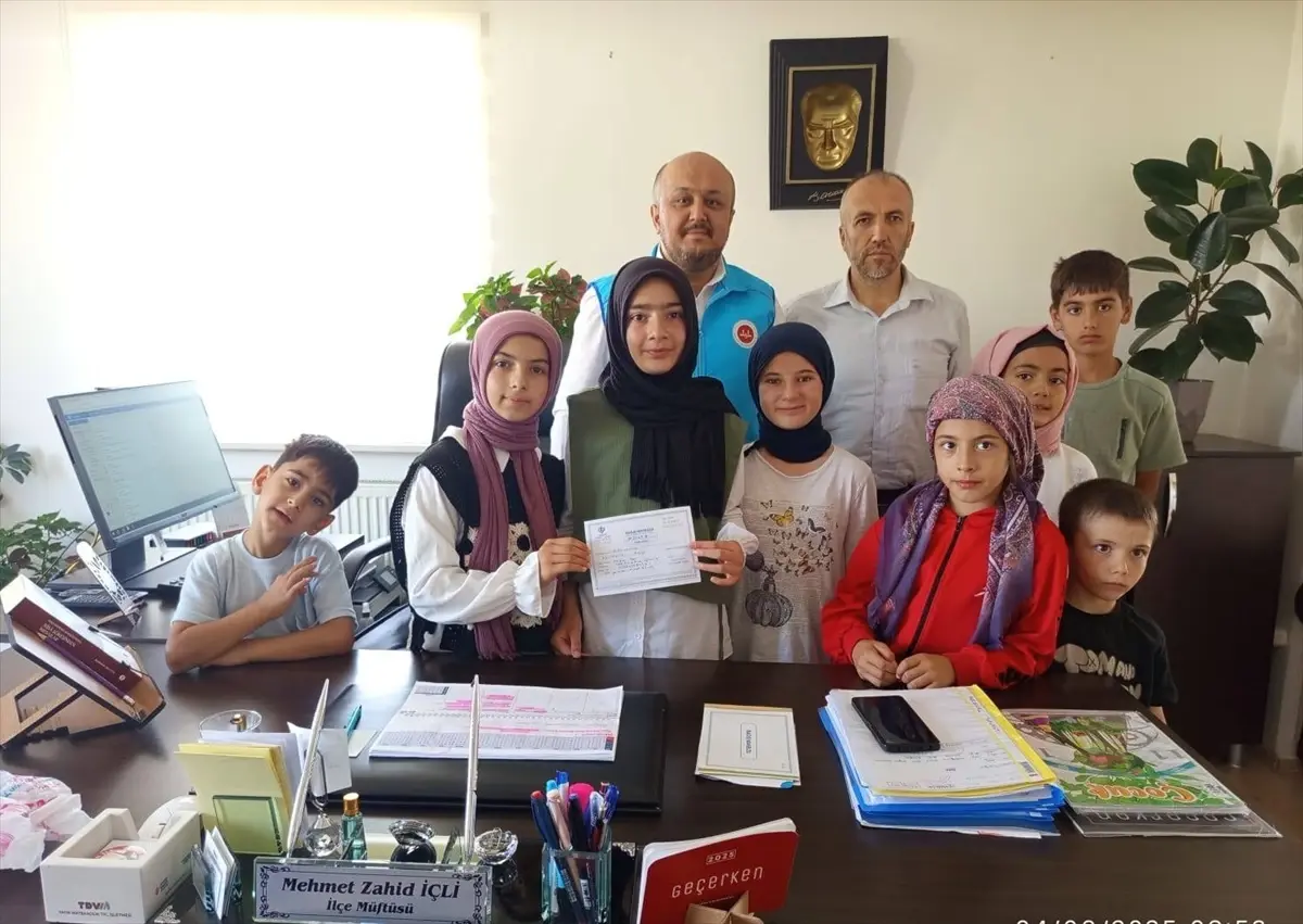 Kur'an Kursu Öğrencilerinden Gazze'ye Destek
