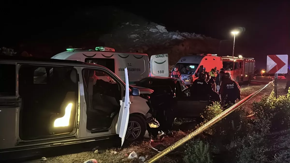Sivas'ta Trafik Kazası: 1 Ölü, 8 Yaralı
