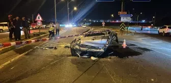 Sivas'ta Otomobil Kazası: 1 Ölü, 1 Yaralı