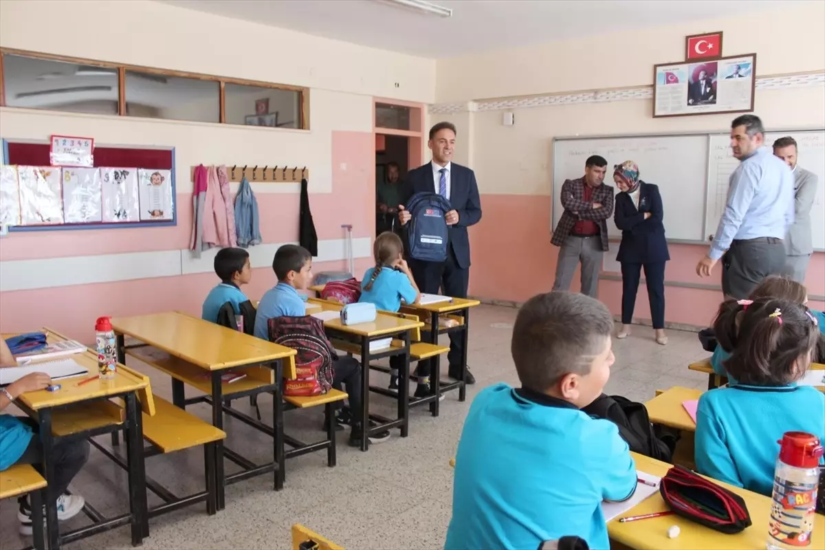 Sivas'ta Öğrencilere Eğitim Desteği