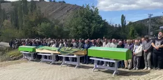 Sivas'ta Uçuruma Yuvarlanan Araçta Hayatını Kaybedenler Defnedildi