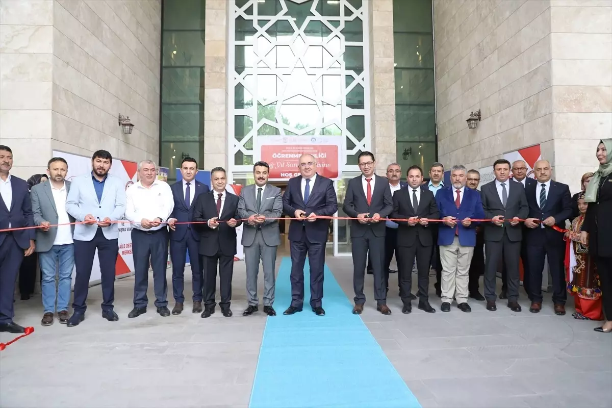 Sivas'ta Hayat Boyu Öğrenme Haftası Etkinlikleri Kapsamında Sergi Açıldı