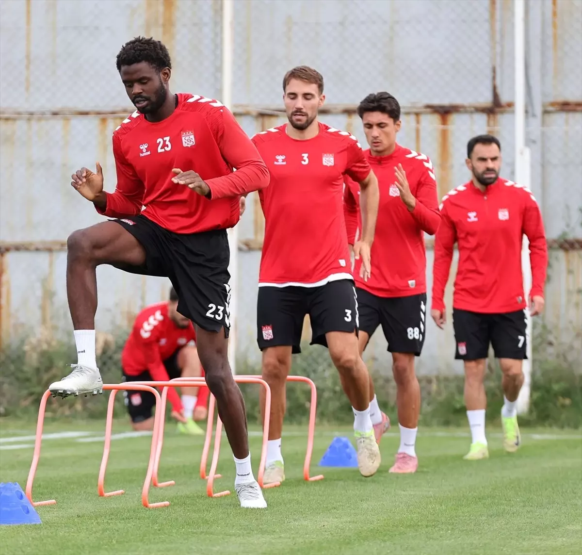 Özbelsan Sivasspor, SMS Grup Sarıyerspor Maçına Hazırlanıyor