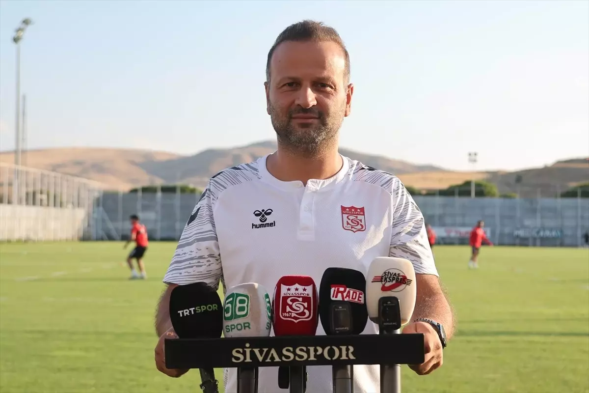 Sivasspor Teknik Direktörü Korkmaz: 'Futbol Kültürümüzü Sahaya Yansıtacağız'