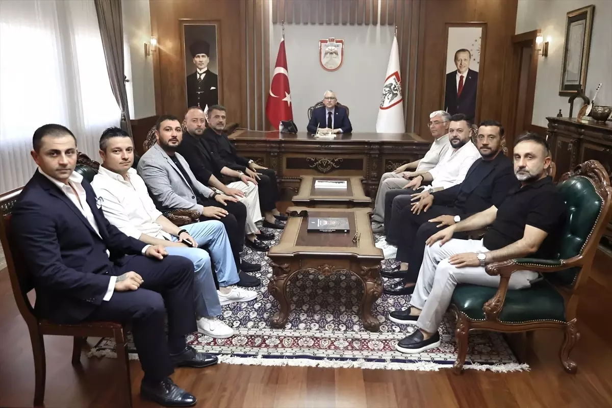 Sivasspor Yönetimi Vali Şimşek'i Ziyaret Etti