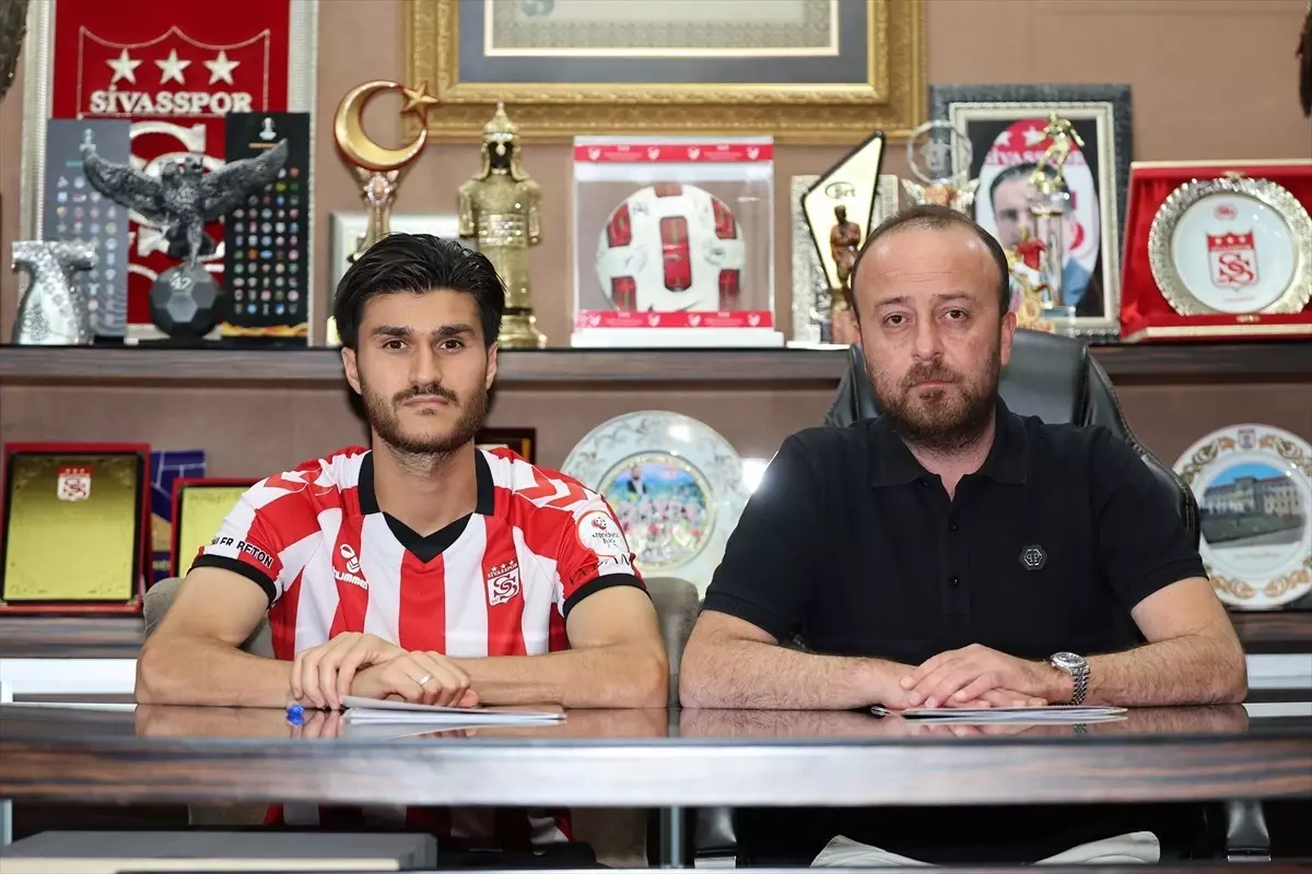 Özbelsan Sivasspor, Yusuf Cihat Çelik'i Transfer Etti