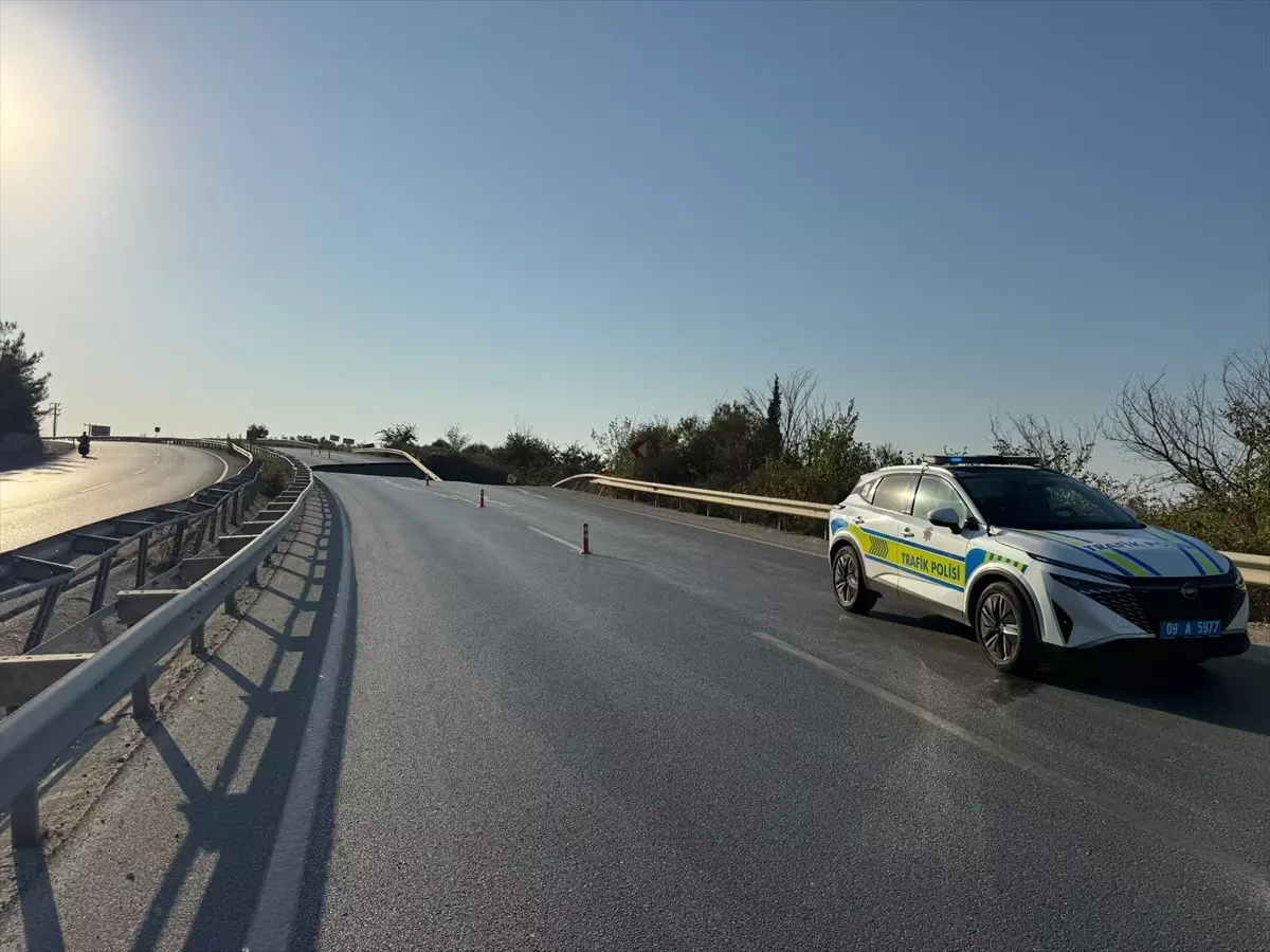 Kuşadası-Söke Kara Yolunda Çökme: Trafik Kapandı
