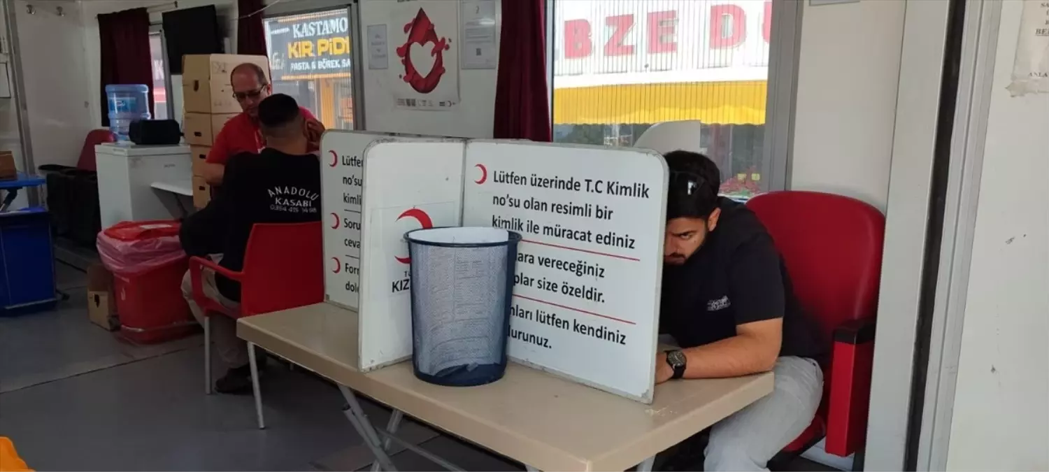 Yozgat'ta Kan Bağışı Kampanyası Devam Ediyor