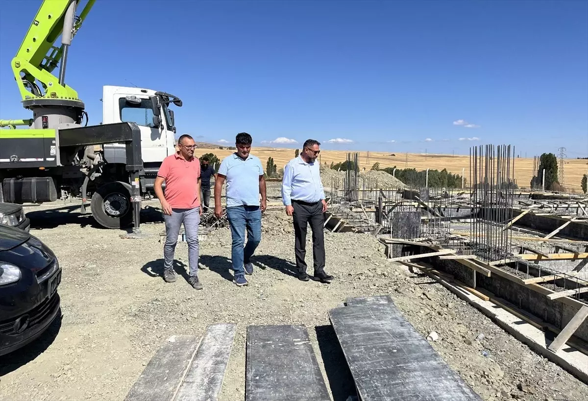 Sorgun'da yeni mezarlık alanı projesi kapsamında yapılacak caminin temeli atıldı