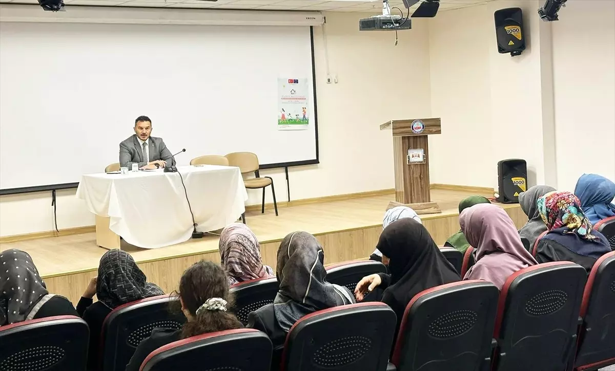Sorgun İlçe Müftülüğü'nden Kadınlara Yönelik İlahiyat Semineri