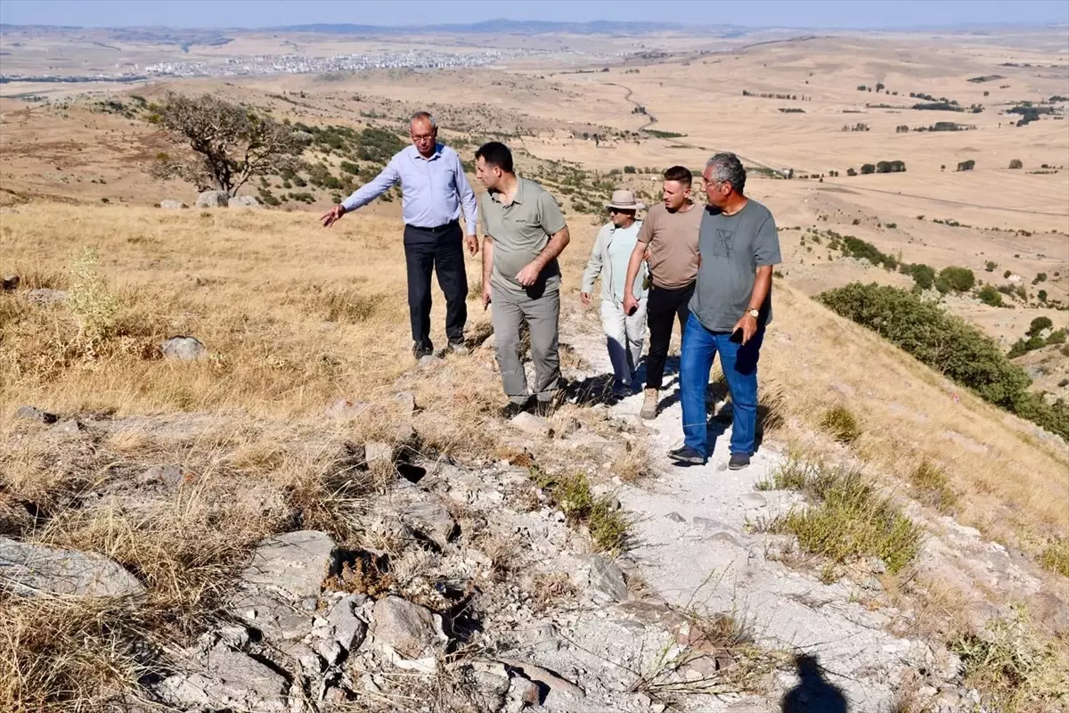 Sorgun Kaymakamı, Pteria Antik Kenti ve Keykavus Kalesi'nde İncelemelerde Bulundu
