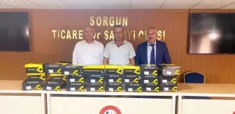 Sorgun TSO'dan Dar Gelirli Öğrencilere Ayakkabı Yardımı