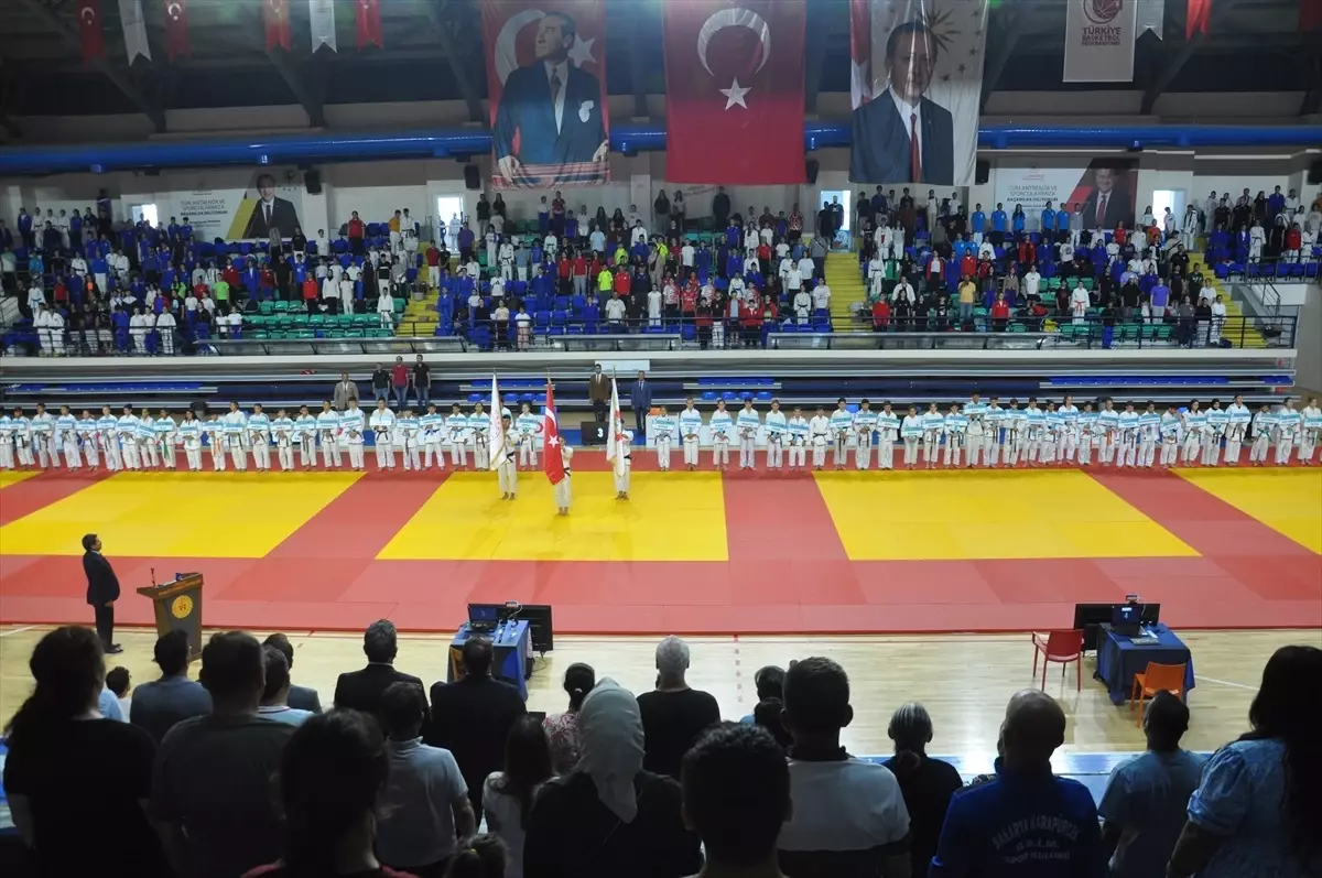 Kütahya'da Spor Toto Yıldızlar Türkiye Şampiyonası Başladı