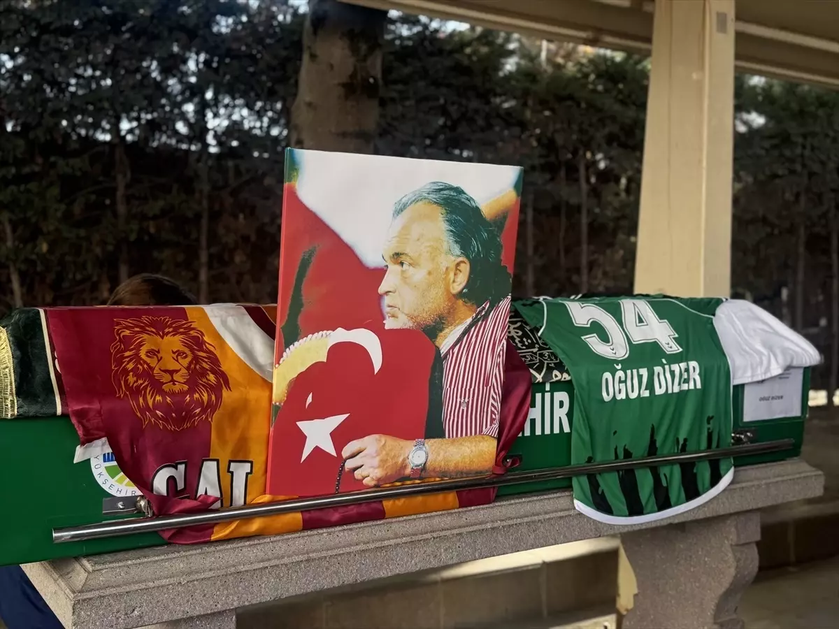 Spor Yazarı Oğuz Dizer, Sakarya'da Toprağa Verildi